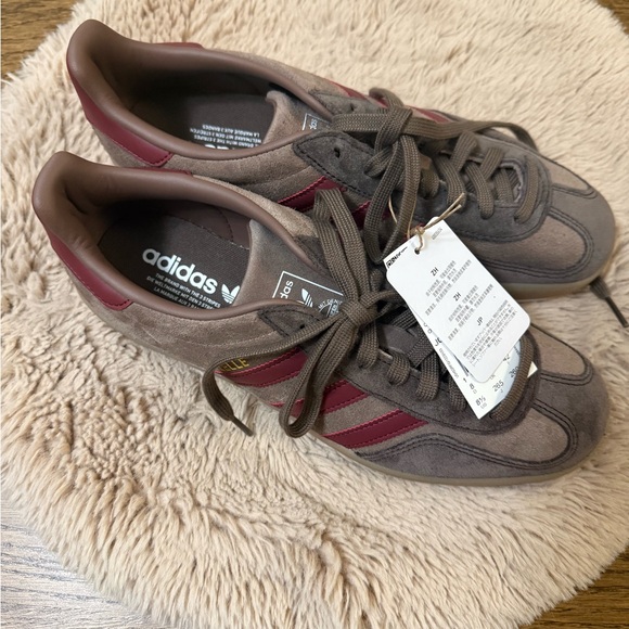 Adidas Men's Brown and Red Sneakers - Picture 6 of 12